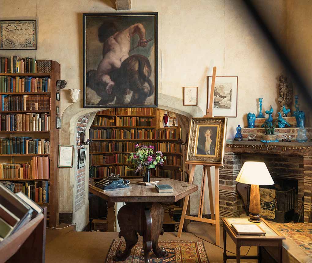 Every Life an Odyssey: Writing Memoir, Biography & Profiles (Level 2+) AUTUMN TERM (Sep 6-Dec 13)